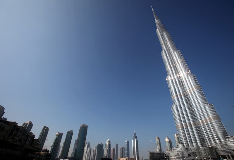 FILE PHOTO: The skyline of Dubai shows the Burj Dubai Tower, the tallest tower in the world January 4, 2010.  REUTERS / Ahmed Jadallah / File Photo